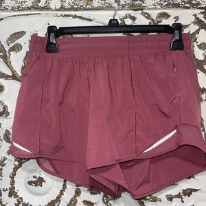 Womens Lululemon Hotty Hot Low-Rise Lined Short Size 6 Tall